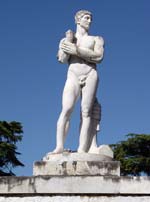 Stadio dei marmi: statua di Napoli